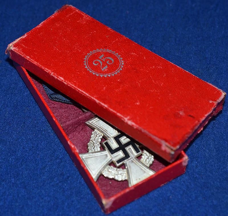 THIRD REICH CASED 25 YEAR FAITHFULL SERVICE CROSS.
