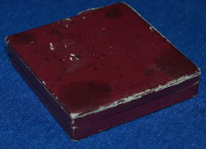 THIRD REICH CASED SILVER WOUND BADGE BY STEINHAUER & LUCK.
