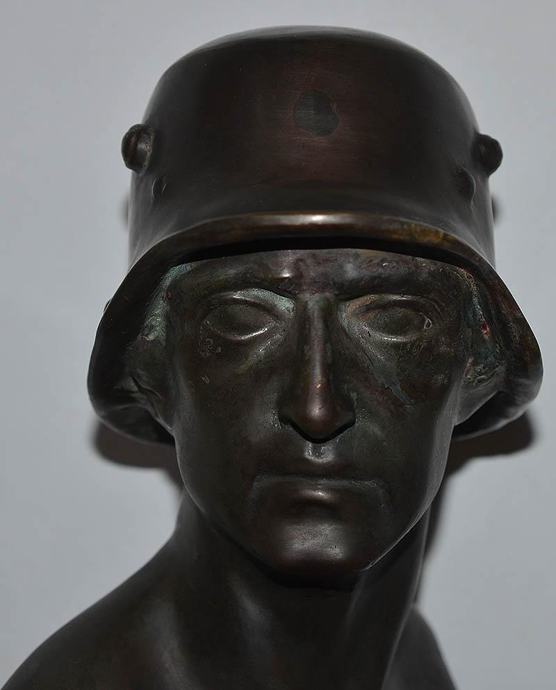 LARGE THIRD REICH BRONZE FIGURE OF THE VICTOR.