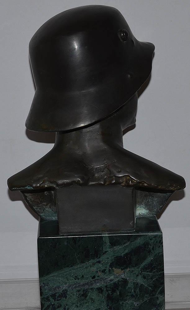LARGE THIRD REICH BRONZE FIGURE OF THE VICTOR.