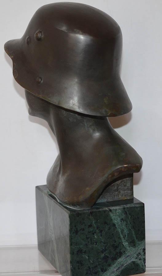 LARGE THIRD REICH BRONZE FIGURE OF THE VICTOR.