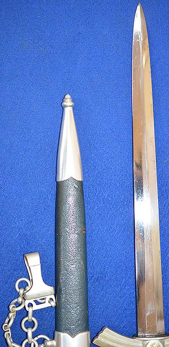 LUFTWAFFE 1ST MODEL DAGGER BY SMF, NEAR MINT CONDITION.